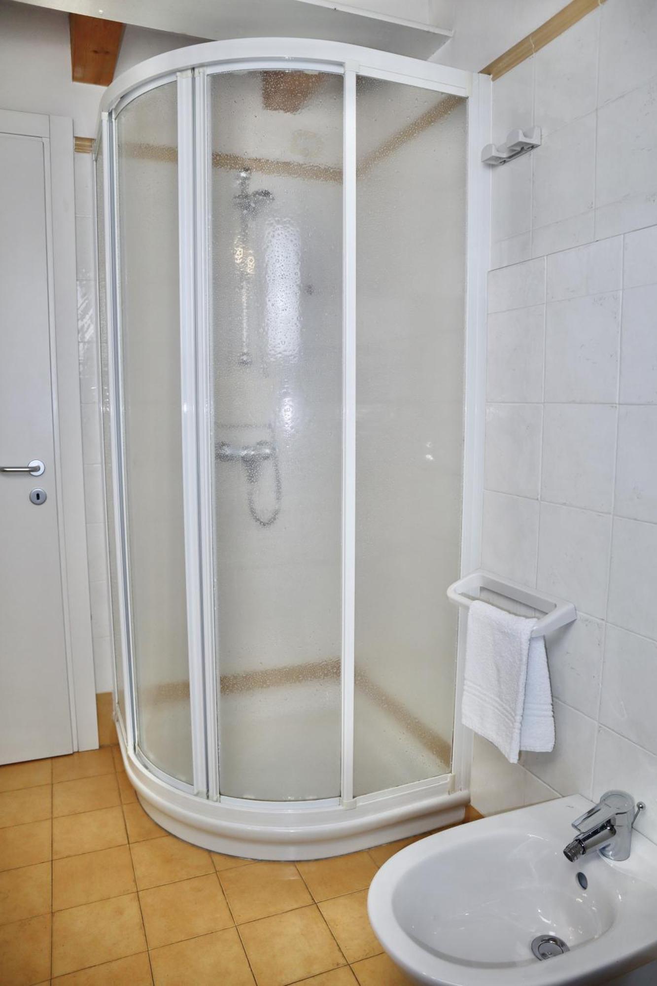 Windshouse Apartments Torbole Sul Garda Buitenkant foto